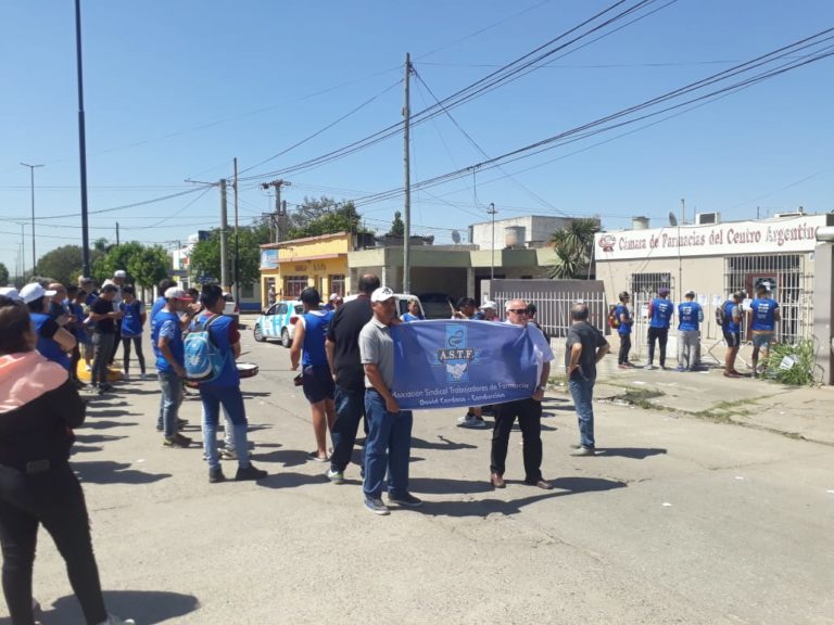 reclamo de trabajadores de farmacia