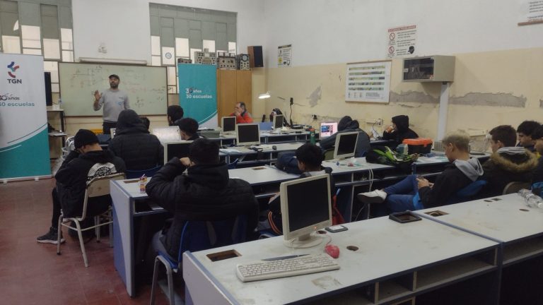 Córdoba - Programa 30 años, 30 escuelas - IPET 49 Villa María 1