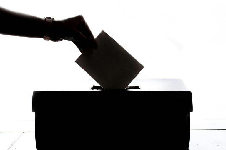 votar