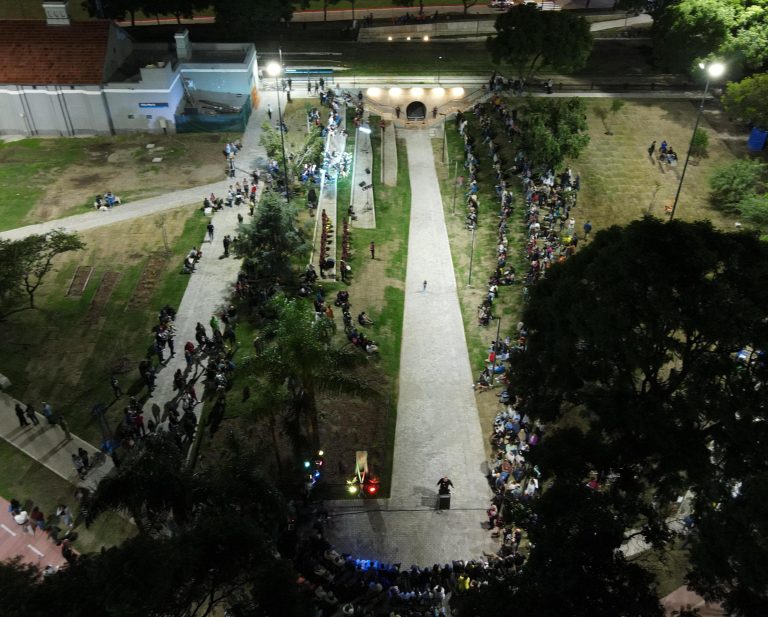 paseo hermanos seco