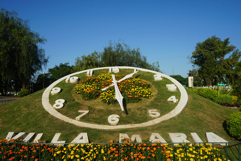 villa-maria-reloj