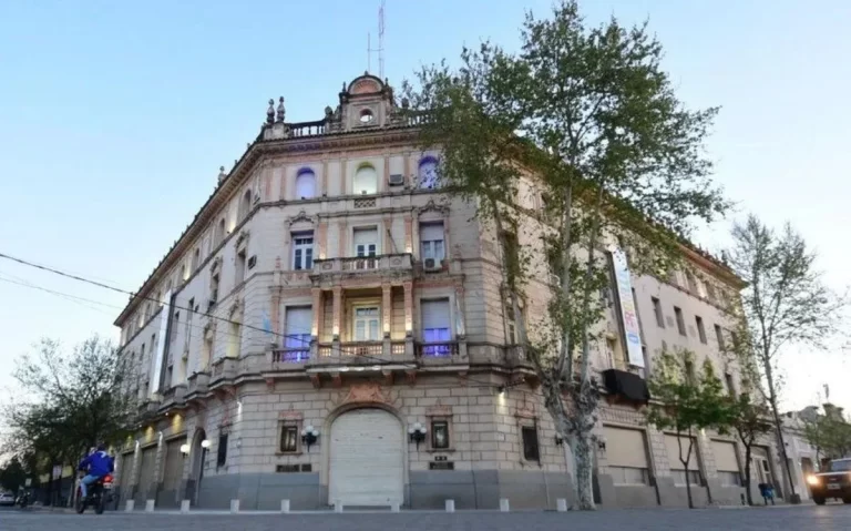 municipalidad-villa-maria-1200pxjpgjpgjpg-1webp